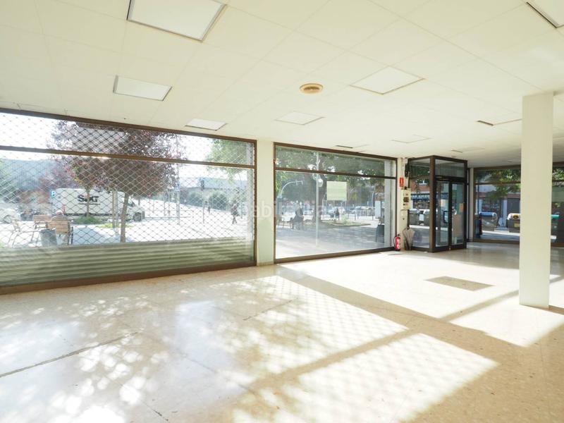 Foto cfbbd8f8-5e5b-4b86-aac9-2393c2363e62. Alquiler local comercial alquiler de local comercial nord en Granollers