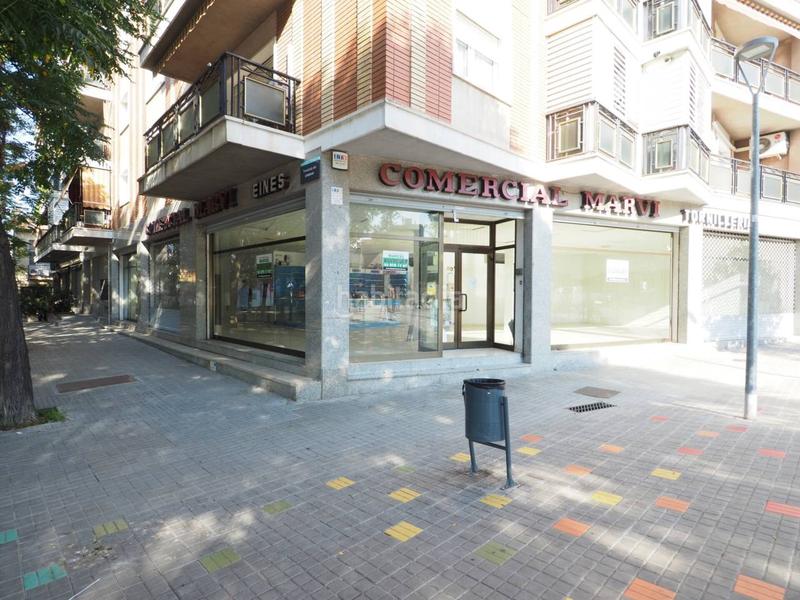 Foto e0679ea7-2722-43b3-b250-688440dfca90. Lloguer local comercial a Joan Prim Granollers