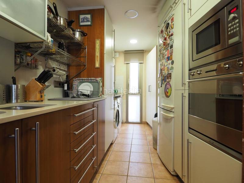 Foto 2da0617d-1fe0-4eda-bc0a-cf89b833c16a. Maison jumelée avec chauffage parking piscine dans Font Verda Granollers