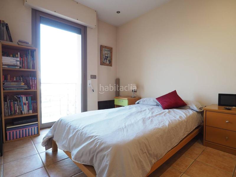 Foto a7a3a82f-8a5f-44cb-aca0-9d8d711d175b. Maison jumelée avec chauffage parking piscine dans Font Verda Granollers