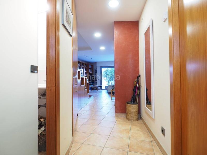 Foto bbea9c56-9f41-486a-b0fe-1ceb3146fe00. Maison jumelée avec chauffage parking piscine dans Font Verda Granollers