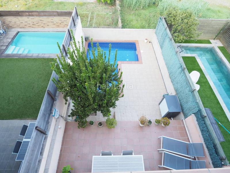 Foto dae77139-c28d-4147-8a8c-897f1a1dda05. Maison jumelée avec chauffage parking piscine dans Font Verda Granollers