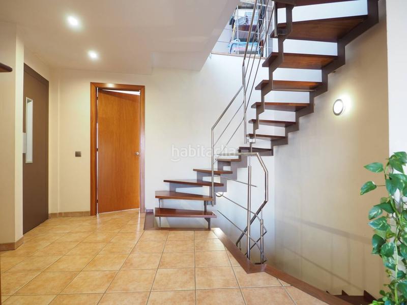 Foto ea7ac108-bdb9-4c28-b1cd-2bd6f3a4fd34. Maison jumelée avec chauffage parking piscine dans Font Verda Granollers