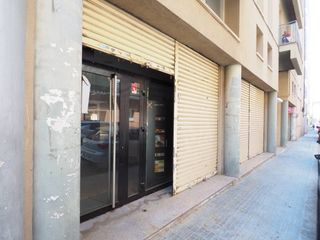 Local Comercial  Calle apeles mestres. Local comercial en venta en granollers, lhostallledoner