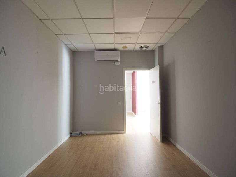 Foto c951d240-0ce0-45a3-b02e-57158f9859b0. Local comercial a calle emili botey alsina 9 a Tres Torres Granollers