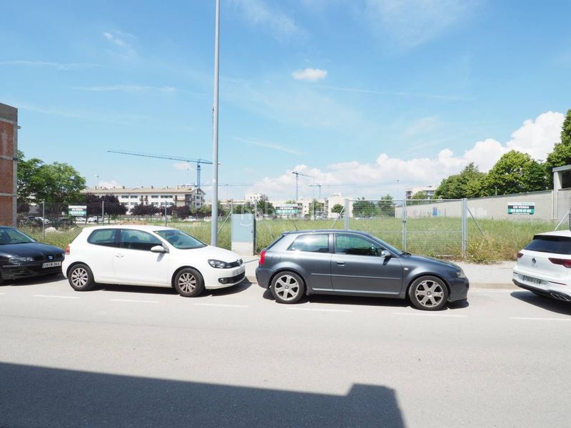 Foto f2c9f6f2-466e-453f-9d4e-5f73085f070d. Terreny residencial a Lledoner Granollers