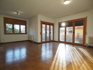 Pis  Calle palau de l´ametlla. Piso en venta en montornès del vallès