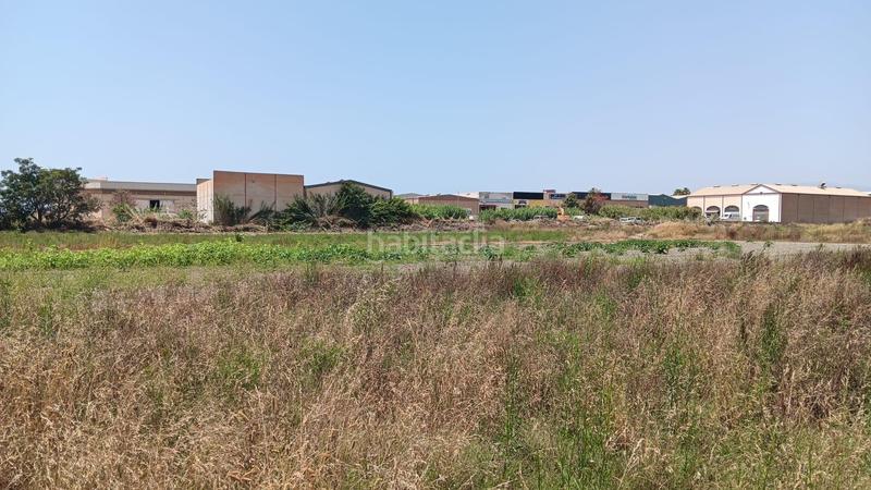 Foto 86f9afa0-9b0a-4311-bcc8-37a4cfc8c8c7. Industrial plot in calle vadillo bajo in Motril ciudad Motril