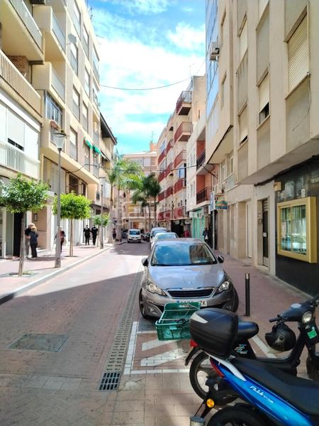 Foto acb419ef-e150-48eb-969f-361d15933a4a. Alquiler local comercial  en el centro en Motril
