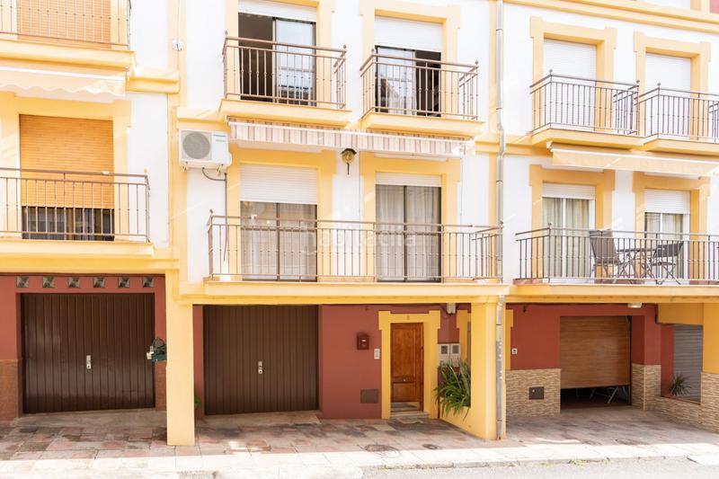 Foto f0db575c-16be-42c8-a2a4-11345dca9763. Casa en calle rosa chacel 8 casa en una zona privilegiada!! en Motril
