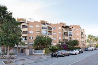 Attique  Calle clara campoamor. Oportunidad única en residencial la nacla, motril! con piscina