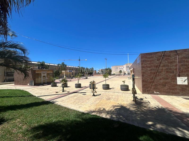 Foto b3dea13d-e1d4-4fd8-beef-697ba23b718a. Local comercial oportunidad única en pleno centro ! en Motril