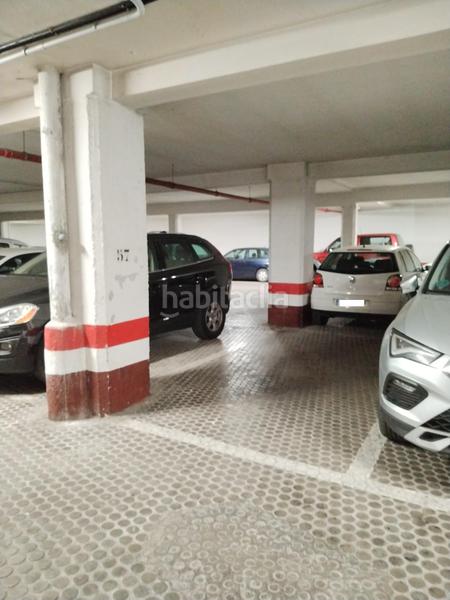 Foto aabcc730-1fb8-4a2f-9ef6-419a8d32d1e7. Parking voiture dans alonso terron 3 3 dans Motril ciudad Motril