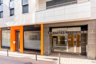 Aparcament cotxe a Pozuelo 1. Plaza de garaje con trastero en pleno centro comercial de motril