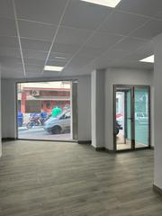 Lloguer Local Comercial a Motril  ciudad. Estás buscando un espacio amplio y funcional para tu negocio?