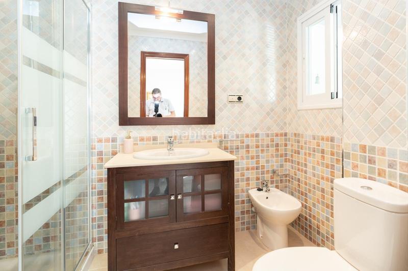 Foto 2e25f017-2bde-4170-a560-008e58aa034d. Casa amb aparcament a Motril ciudad Motril