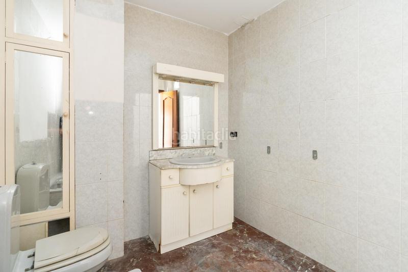 Foto 59825b6f-3f63-4236-beb3-352235df23e5. Piso amplio piso en el varadero, oportunidad de inversión en Motril