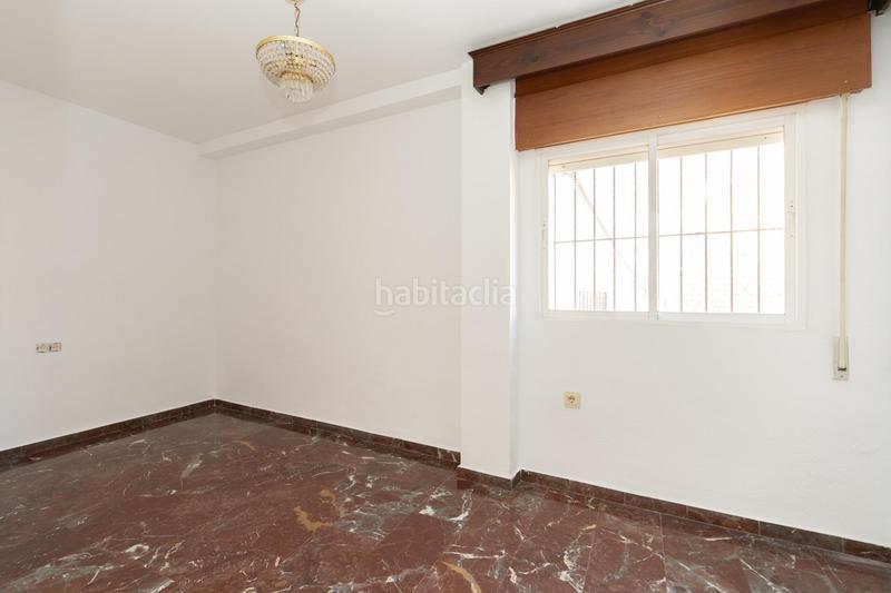 Foto a0331bbd-2549-42b0-b562-8c78e16b8519. Piso amplio piso en el varadero, oportunidad de inversión en Motril