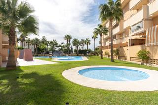 Appartamento  Paseo las conchas. Venta de piso seminuevo en torrenueva costa con plaza de aparcam