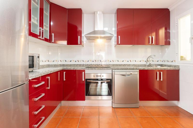 Foto 56bd53d3-de6f-4792-b26a-aa7aa9285ec5. Casa amb aparcament a Motril ciudad Motril