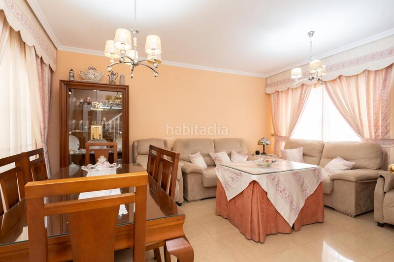 Foto 6c3417e2-e6e3-4669-96ff-b9fd16392158. Casa amb aparcament a Motril ciudad Motril