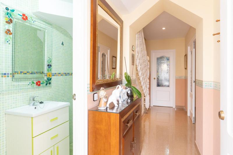 Foto 77c6fe7b-2871-4667-9bc5-5c8ba3fe921e. Casa amb aparcament a Motril ciudad Motril