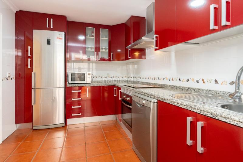 Foto 991b2d8b-2efe-4abe-8b54-a661b59ec4e9. Casa amb aparcament a Motril ciudad Motril