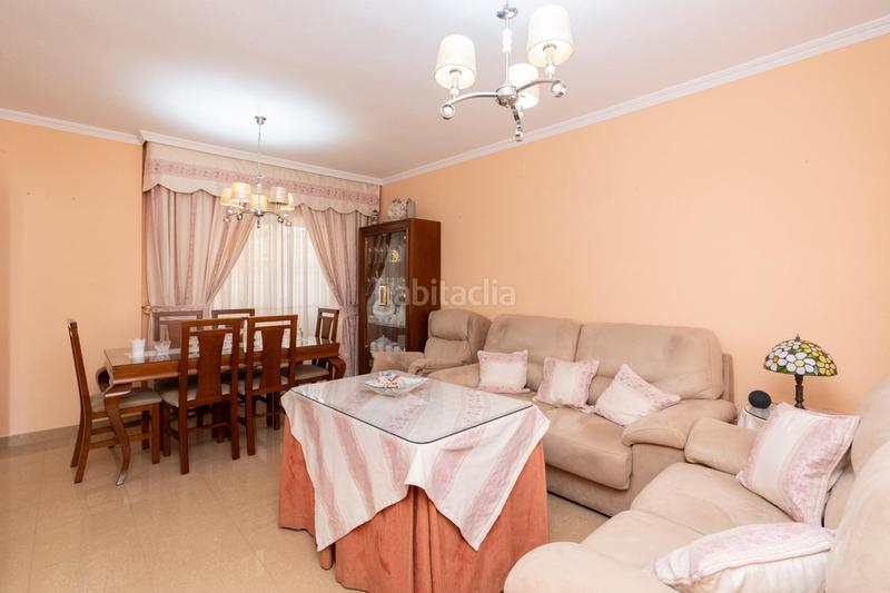 Foto a32b36eb-b4d7-4275-ab7f-e7fc2e509fc9. Casa amb aparcament a Motril ciudad Motril