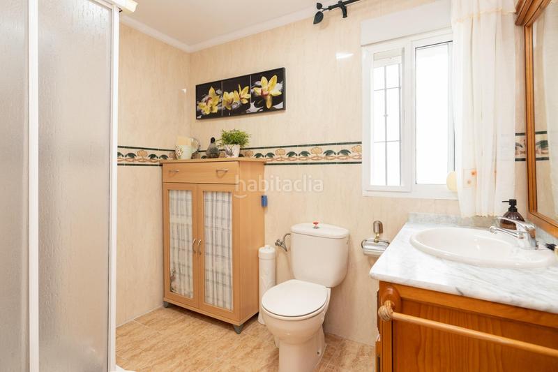 Foto 1d2e94f9-7db2-43a4-8548-2707e4fcf16d. Casa amb aparcament a Motril ciudad Motril