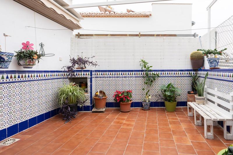 Foto b05617fa-2103-49a7-acac-6018533bf5aa. Casa amb aparcament a Motril ciudad Motril