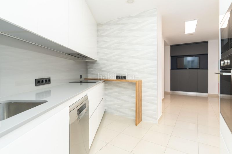 Foto 86a1bb71-d788-4bc2-ab9b-92e58366460a. Pis amb aparcament a Motril ciudad Motril