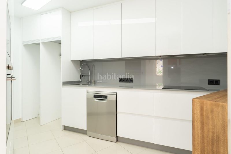 Foto ebf106ba-0420-4f43-abd3-59a951300980. Pis amb aparcament a Motril ciudad Motril