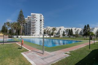 Pis  Paseo maritimo. salomar. Acogedor piso reformado en salobre�a, urbanizaci�n en primera li