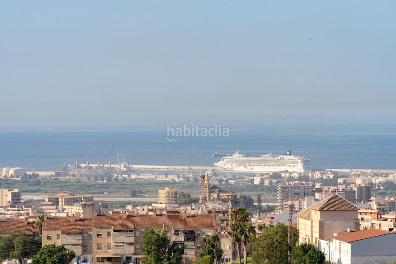 Foto a15c532d-a4b5-4133-bfff-a2b7ad93d436. Casa amb aparcament a Motril ciudad Motril