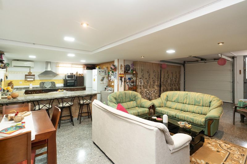 Foto a7d17745-0219-44e9-84d7-f5047e2941cd. Casa amb aparcament a Motril ciudad Motril