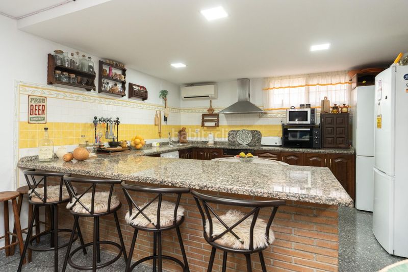 Foto a8cd30f7-d36c-4ba2-af47-ee4008468d24. Casa amb aparcament a Motril ciudad Motril