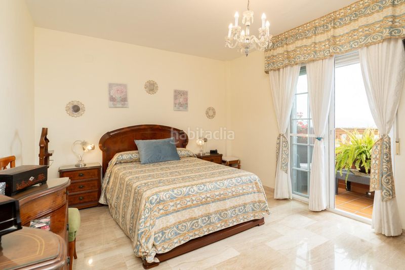 Foto c1229c97-e896-4a9d-8d1a-7ef312f947f3. Casa amb aparcament a Motril ciudad Motril