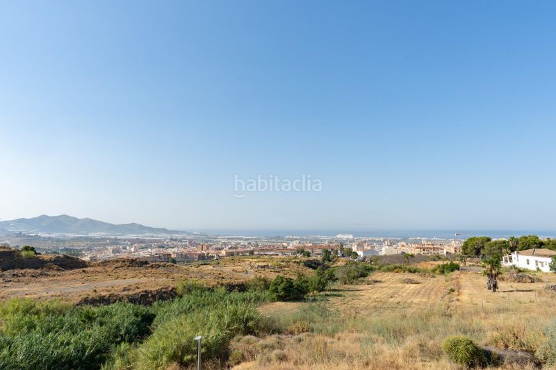 Foto f1dd61e3-2db4-4df7-95bb-7a0fbd093ea0. Casa amb aparcament a Motril ciudad Motril