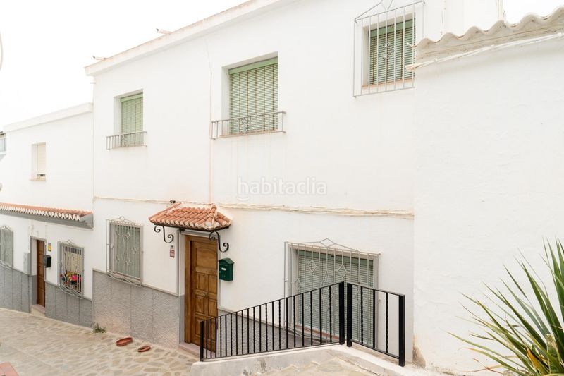 Foto 028c50d5-d50e-4aa2-bbda-54fd712453f7. Casa amb aparcament a Centro Salobreña