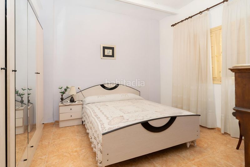 Foto 3b0fc523-afbc-4f53-9743-cb8344911f19. Casa amb aparcament a Centro Salobreña