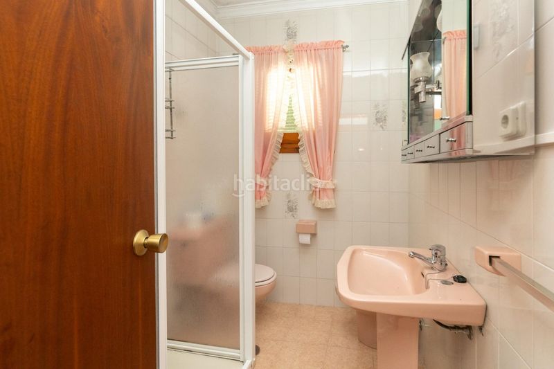 Foto 6b50a071-f8dd-4f86-832c-8554e407e960. Casa amb aparcament a Centro Salobreña