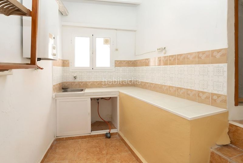 Foto 88b0859a-7bdf-4b9d-8a16-fa8da17ab320. Casa amb aparcament a Centro Salobreña