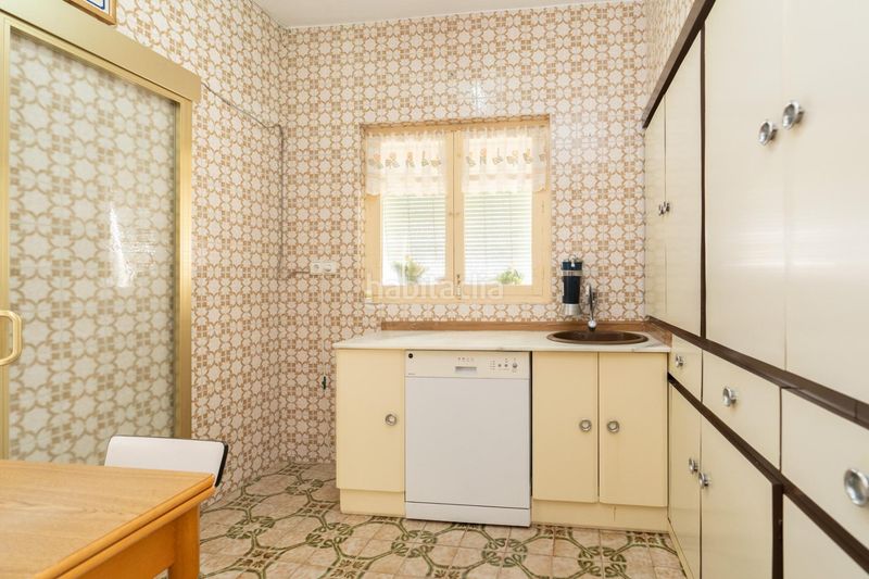 Foto afdfbb3a-7b0e-408e-a8e6-7eda0876a1f2. Casa amb aparcament a Centro Salobreña