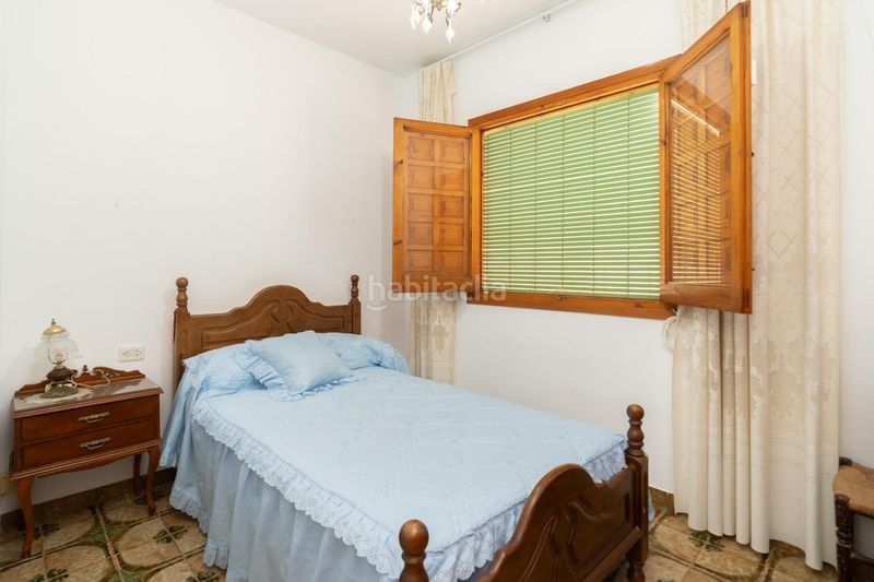 Foto e1e48a83-7363-4d25-839a-1e0bd801abb0. Casa amb aparcament a Centro Salobreña