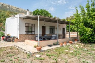 Casa  Galindo. Venta de casa de campo en la zona de pueblo nuevo con piscina!!!
