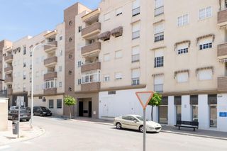 Appartamento  Calle calle comunidad cántabra. Piso en rambla de los álamos  tranquilidad y servicios en motril