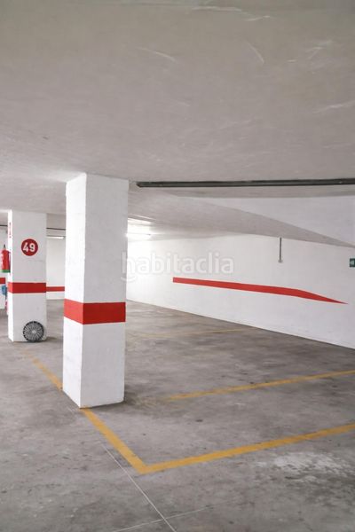 Foto b36317e5-40e8-48cf-a28b-b1e806ce06a3. Aparcament cotxe a Motril ciudad Motril