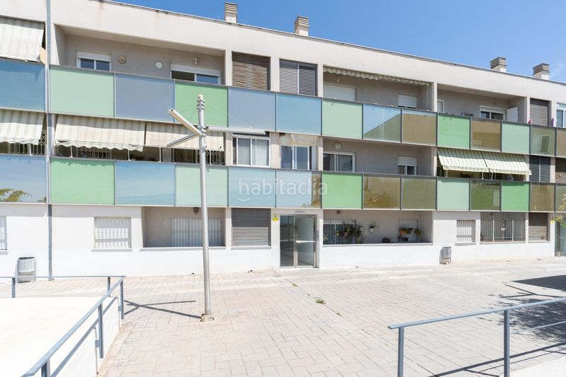 Foto 90b73f3d-13a9-42f5-8ad5-3f4e4a7bed07. Pis amb aparcament a Motril ciudad Motril