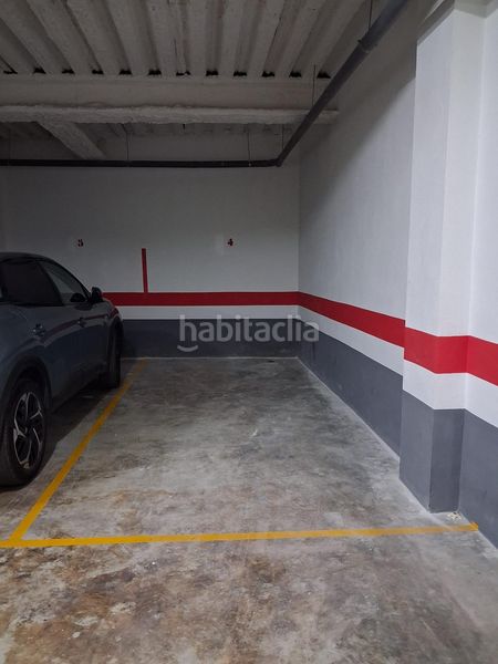 Foto b7b0d020-26bd-4108-a527-67e70f6e1f25. Aparcament cotxe a Motril ciudad Motril