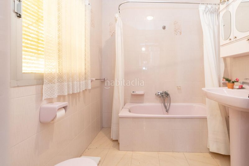 Foto 190e052a-e494-4053-8ebd-9fc7c79b4ad8. Casa amb aparcament a Molvízar